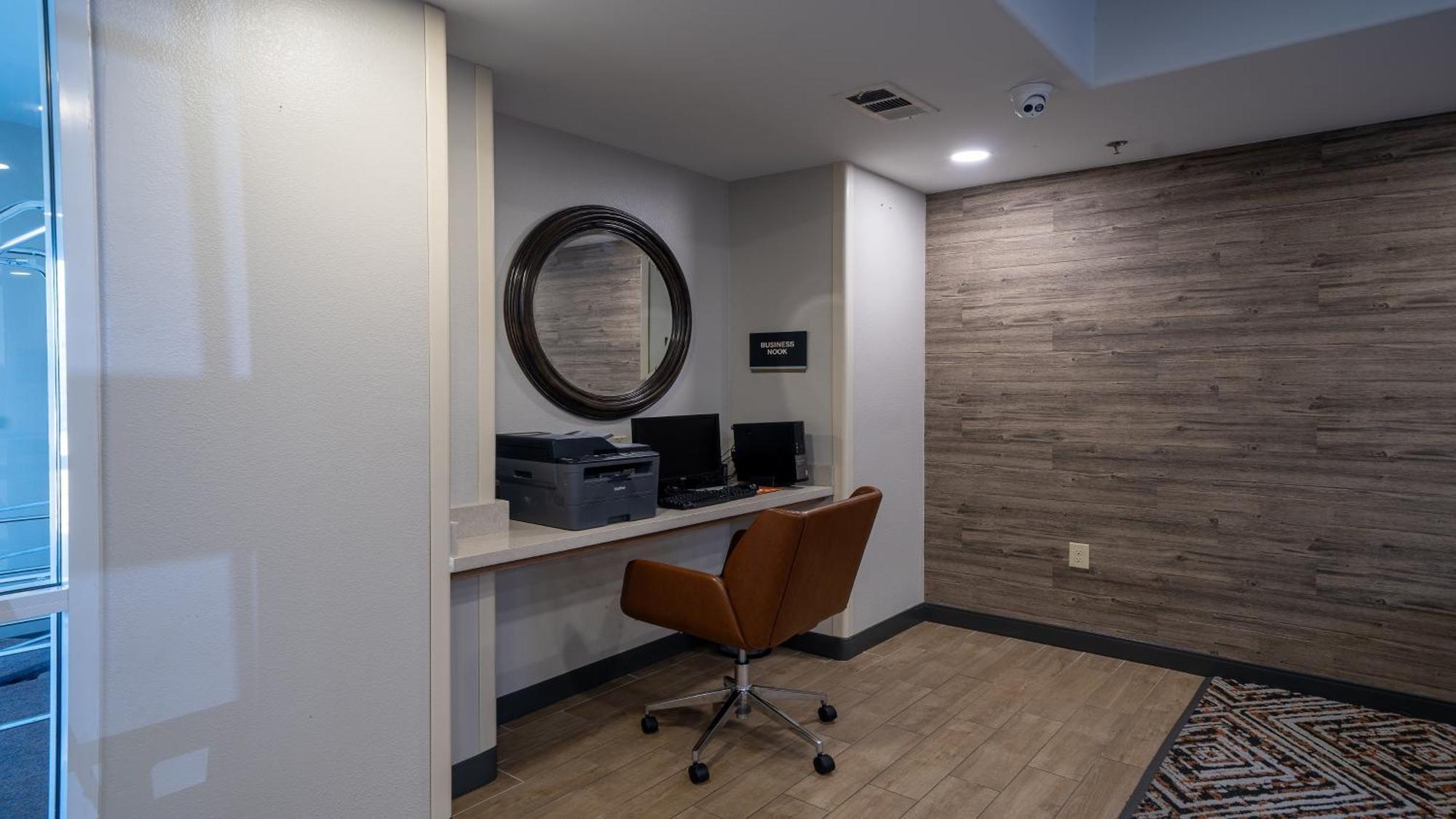 Candlewood By Ihg Baytown