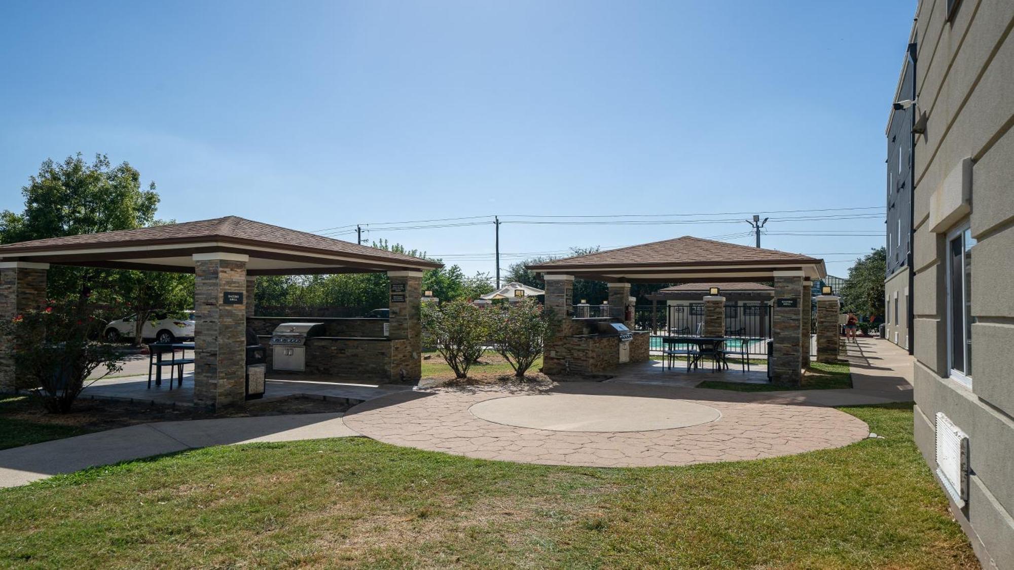 Candlewood By Ihg Hotel
